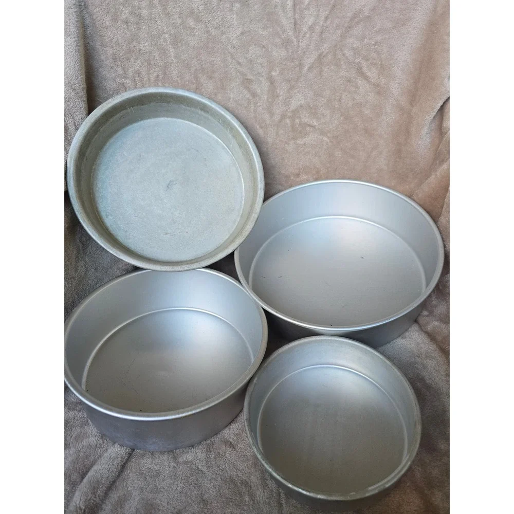 Wilton Round Cake Pan Set Aluminum Performance Pans 10x3 8x3 9in 6in 4 Piece Lot